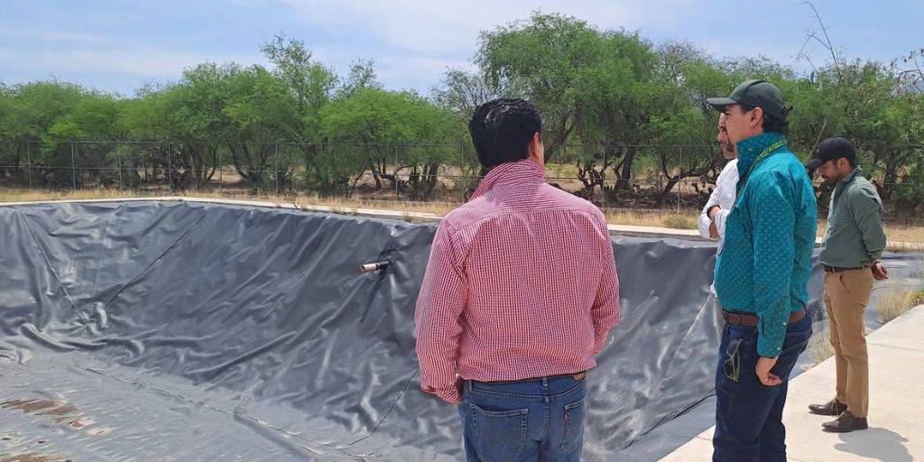 GOBIERNO ESTATAL AVANZA EN SANEAMIENTO PARA VILLA DE&nbsp;REYES