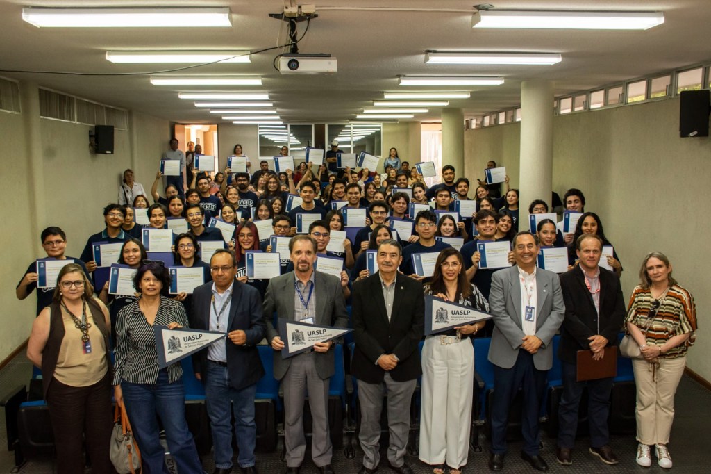 Estudiantes de la UASLP obtienen 50 becas para investigación en&nbsp;Canadá