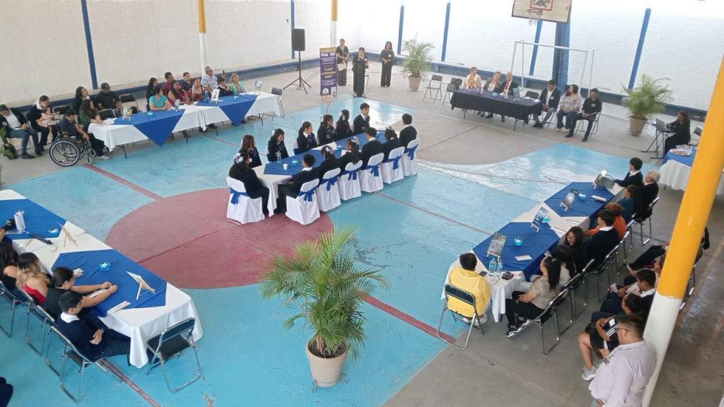 Gobierno de la Capital impulsa la lectura con Café Literario en preparatoria&nbsp;municipal