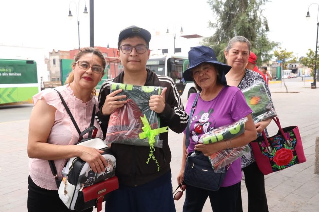 GOBIERNO DEL ESTADO RECONOCE A LAS MAMÁS POTOSINAS EN SU&nbsp;DÍA