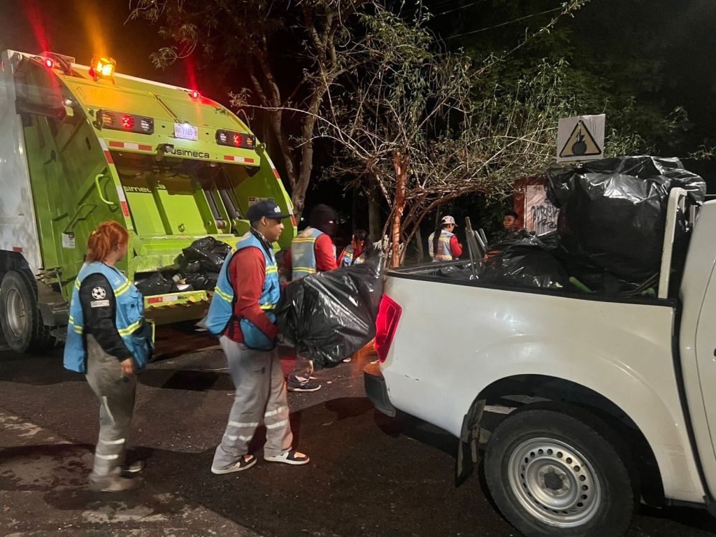 Gobierno de la Capital refuerza limpieza en avenida Hernán Cortés y zonas aledañas al tianguis de Las&nbsp;Vías