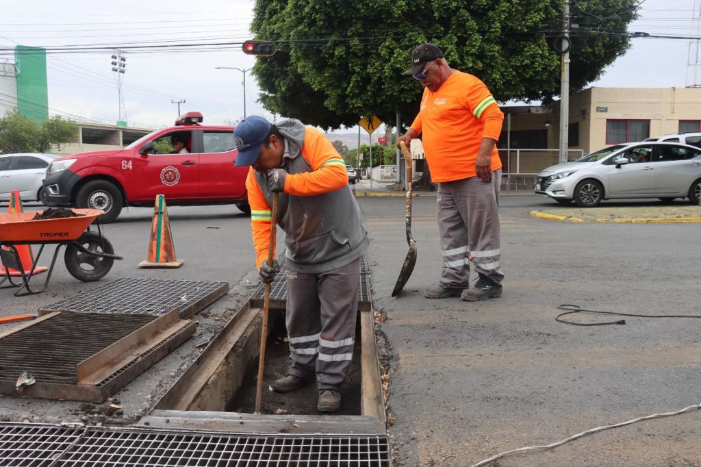 Ayuntamiento de SLP refuerza limpieza en Mariano Jiménez para prevenir inundaciones por&nbsp;lluvias