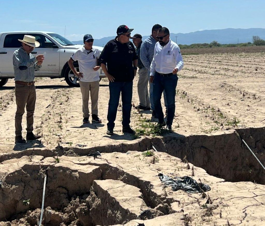 Gobierno de la Capital supervisa fallas geológicas en carretera Bocas–González–La Manta