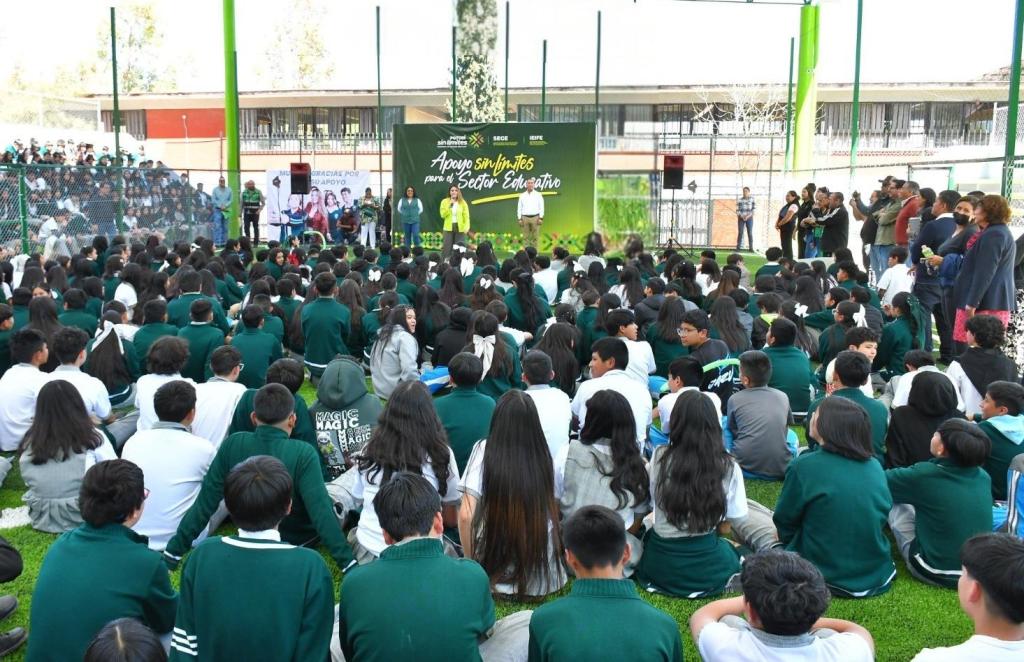 MÁS DE 48 MIL MAESTROS BRINDAN ATENCIÓN A ESTUDIANTES&nbsp;POTOSINOS