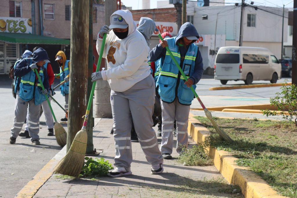 Ayuntamiento mantiene acciones para embellecer San Luis Capital