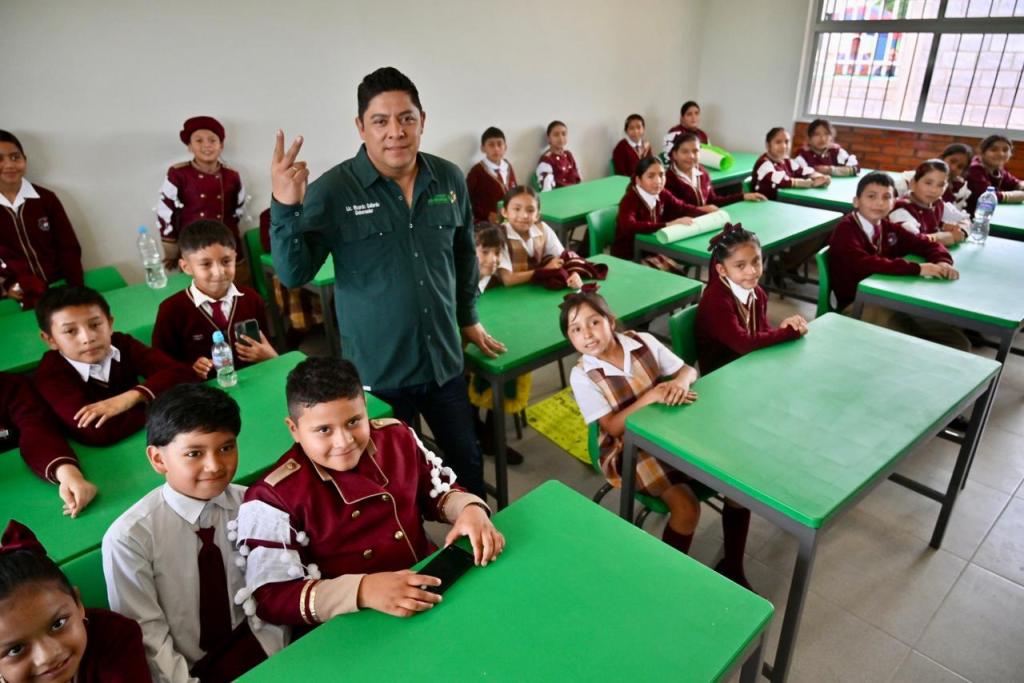RICARDO GALLARDO INICIA EN VANEGAS LA CONSTRUCCIÓN DE UNA DE LAS UNIDADES DEPORTIVAS MÁS GRANDES DE LA REGIÓN