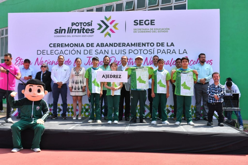 GOBIERNO ESTATAL ABANDERA A DELEGACIÓN POTOSINA RUMBO A LOS JUEGOS ESTATALES ESCOLARES 2026