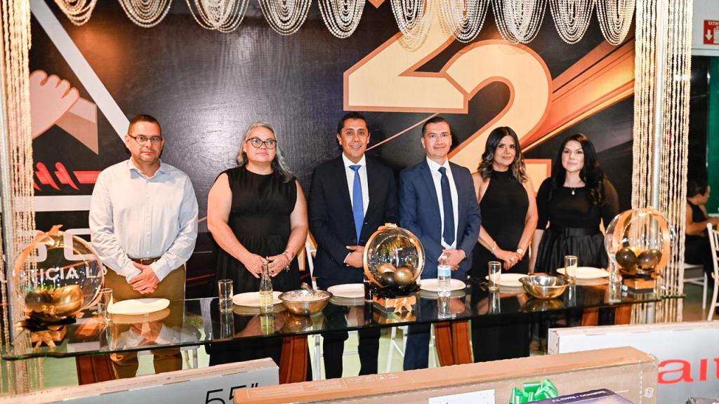 AYUNTAMIENTO DE SOLEDAD REALZA LA ENTREGA Y VOCACIÓN DE LA BASE TRABAJADORA