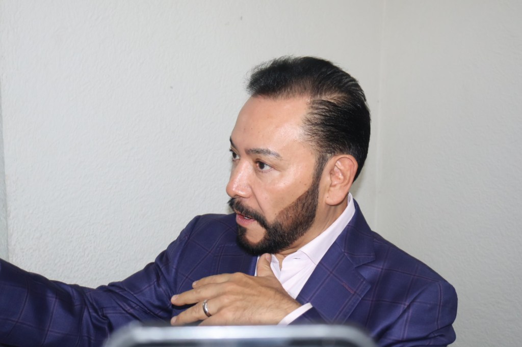 EL CONGRESO DEL ESTADO LEGISLA EN DEFENSA DE LAS FAMILIAS POTOSINAS Y LA REGULACIÓN DEL MAL USO DE LA IA, ES UN EJEMPLO: DIP. HÉCTOR SERRANO CORTÉS
