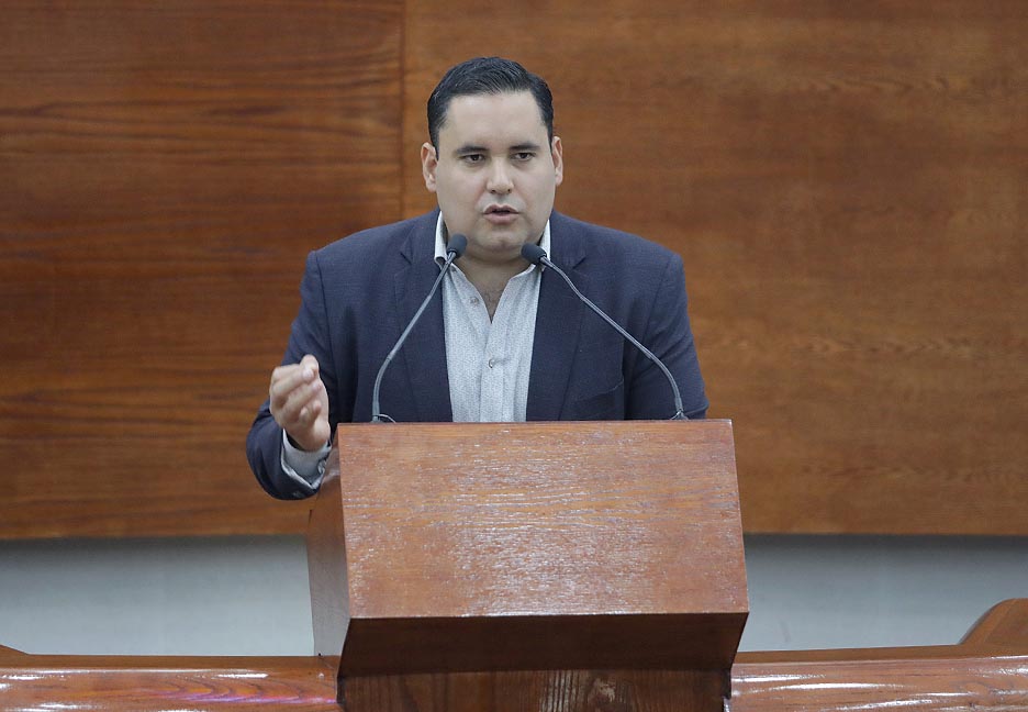 LO HECHO EN SLP ES LO MEJOR Y EL MEZCAL ES UNO DE LOS MEJORES EJEMPLOS: DIP. LUIS EMILIO ROSAS&nbsp;MONTIEL