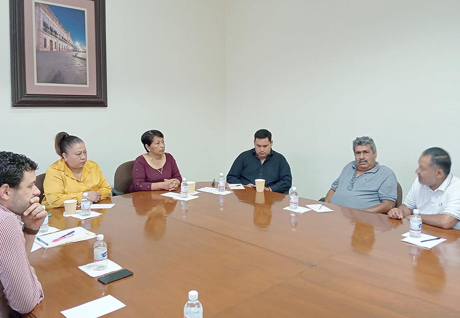 INTEGRANTES DE LA COMISIÓN DE MOVILIDAD, COMUNICACIONES Y TRANSPORTES SE REUNIERON CON REPRESENTANTES DE UN GRUPO DE&nbsp;TAXISTAS