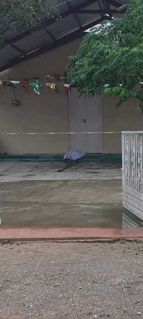 4sesinan a un hombre frente a la iglesia de la comunidad Presa Verde, en&nbsp;Cedral