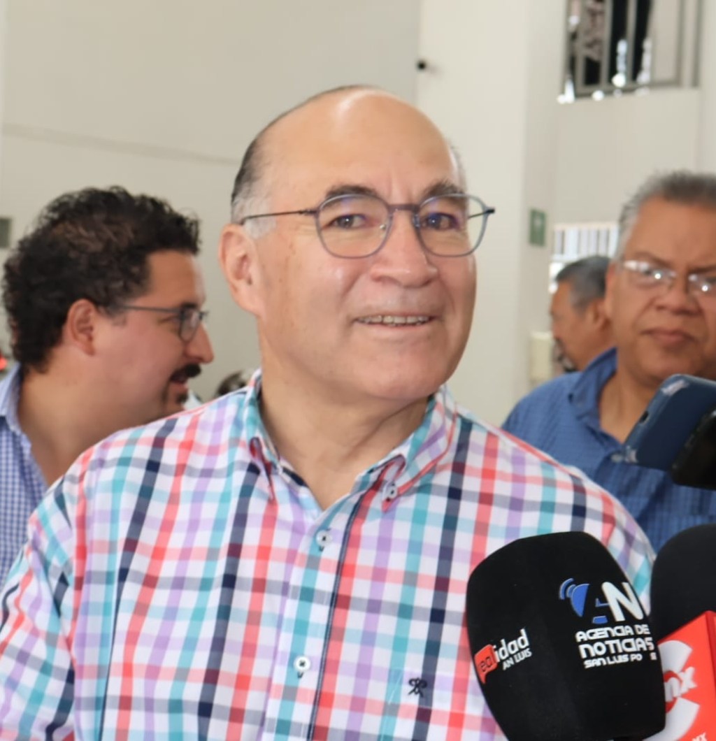 ENRIQUE GALINDO RECHAZA ESTAR DETRÁS DE MANIFESTACIÓN DE CIUDADANOS Y PERIODISTAS QUE IRRUMPIERON EL&nbsp;CONGRESO.