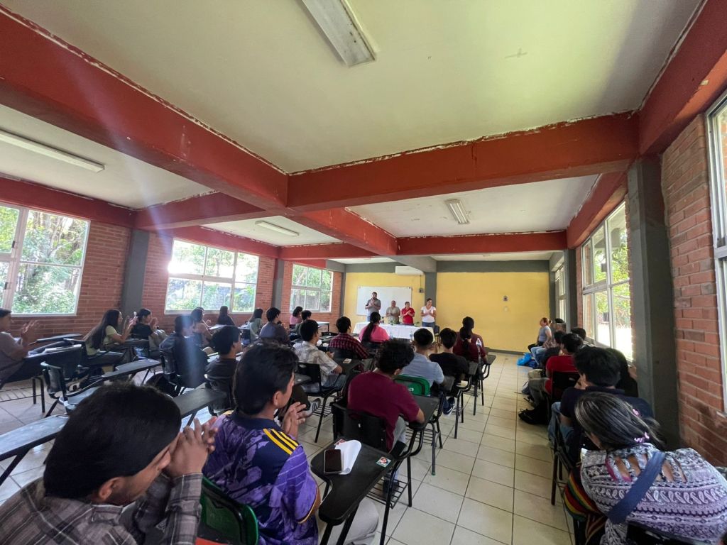 GOBIERNO ESTATAL ACERCA MÁS CAPACITACIÓN A JÓVENES DE&nbsp;COXCATLÁN