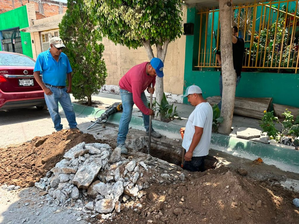 INTERAPAS recupera agua para vecinos de la calle Sirio en la Rural&nbsp;Atlas