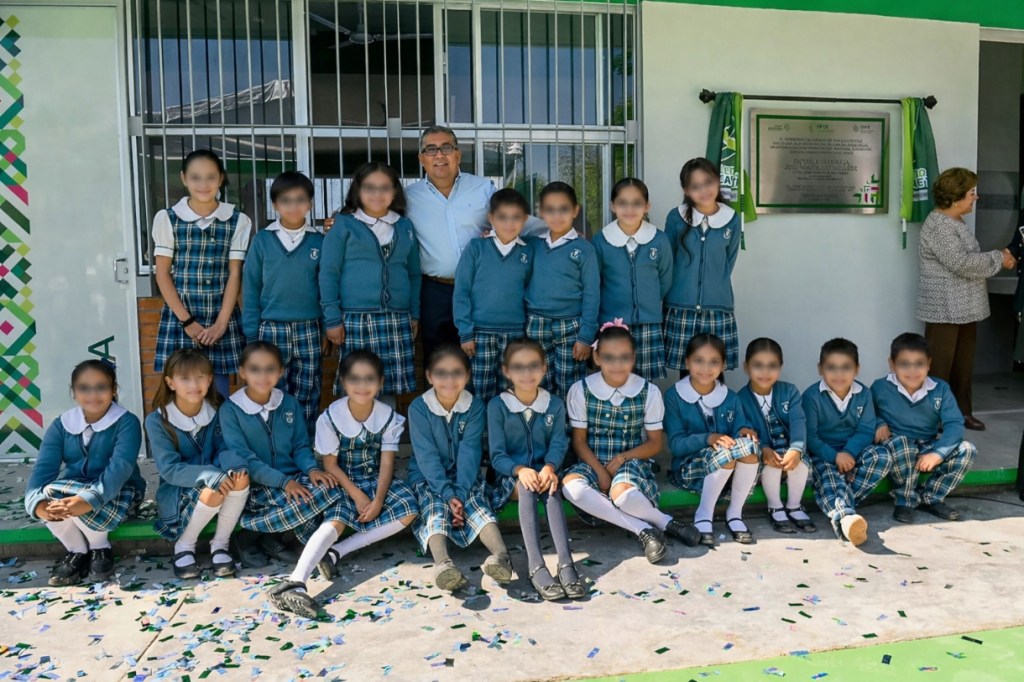 ESCUELAS PRIMARIA Y SECUNDARIA EN LA CABECERA MUNICIPAL DE SOLEDAD RECIBE HISTÓRICA TRANSFORMACIÓN