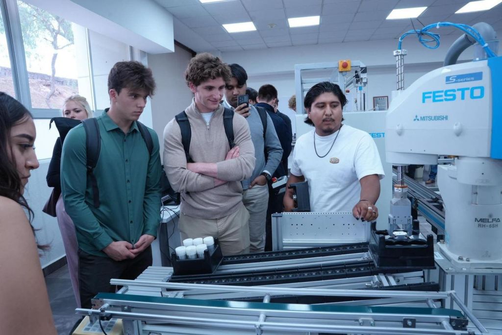 GOBIERNO ESTATAL IMPULSA EL EMPLEO JUVENIL Y SUPERA LOS 300 MIL TRABAJADORES