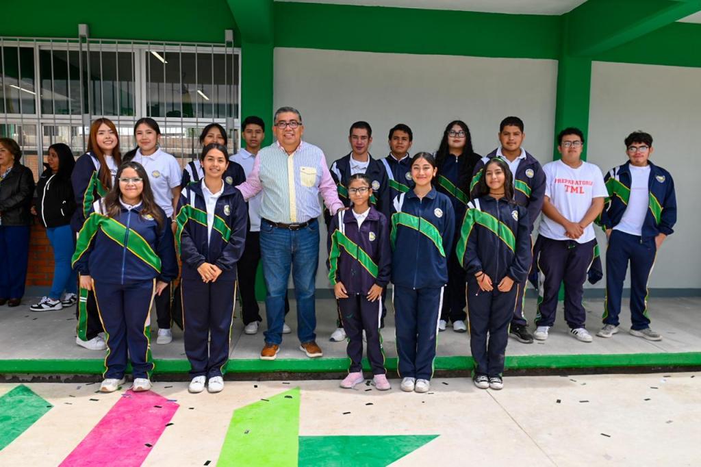 EL SUEÑO DE UNA GENERACIÓN DE JÓVENES YA ES REALIDAD: FAMILIAS DE FRACCIÓN RIVERA CELEBRAN NUEVA&nbsp;PREPARATORIA