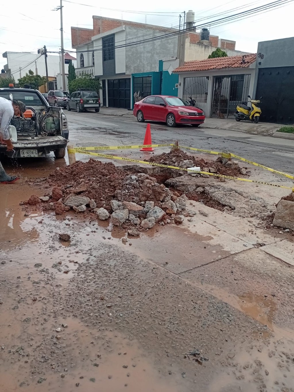 Interapas repara fuga y mejora el servicio en la colonia Flores&nbsp;Magón