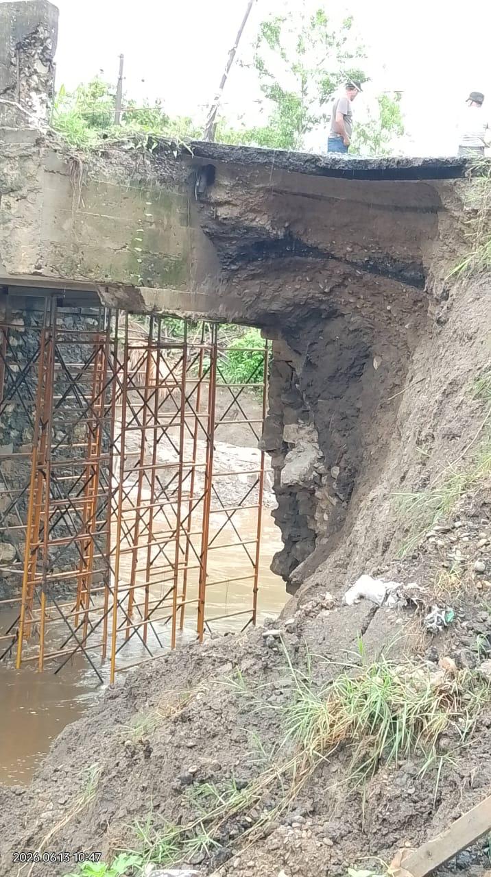 ANTE PERSISTENTES LLUVIAS, CIERRE TOTAL DEL PUENTE DE LA SAGRADA FAMILIA
