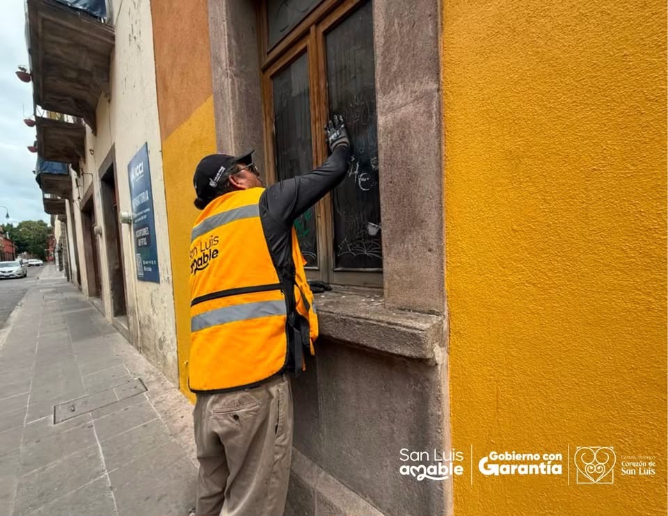 Redobla Unidad de Gestión del Centro Histórico el retiro de graffiti en esta zona