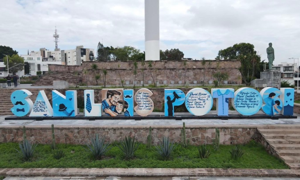 Letras monumentales de San Luis Capital rinden honor al Día del Padre
