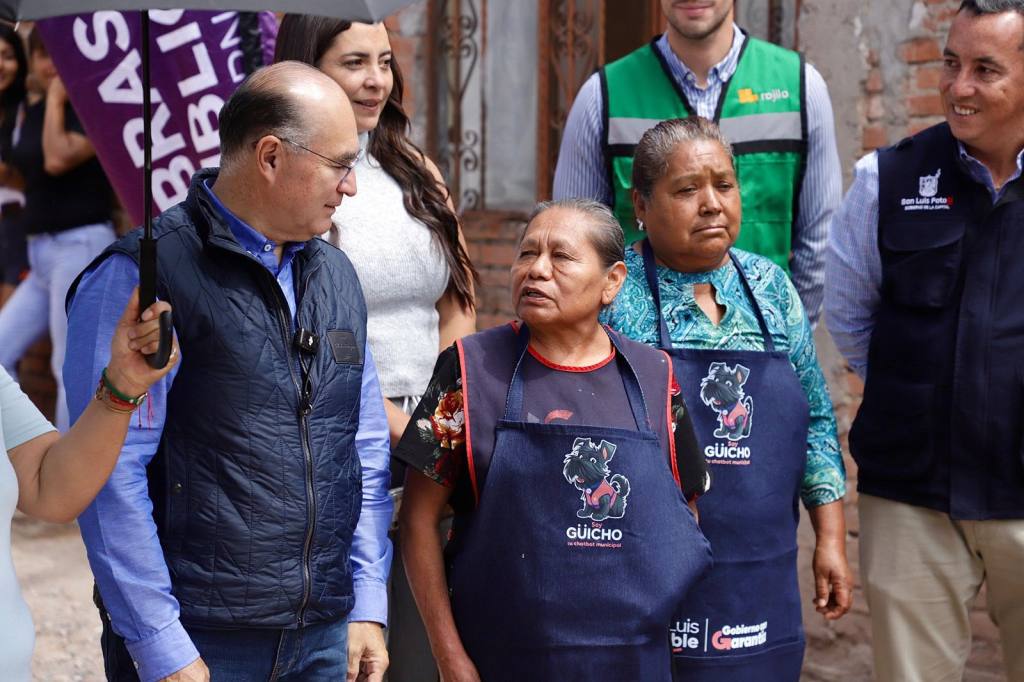 Vecinas de la General I. Martínez reconocen a Galindo por atender rezago de más de 40&nbsp;años