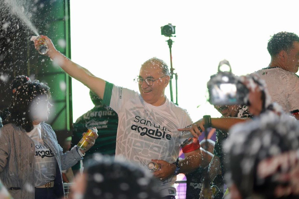 Más de 10 mil potosinos celebran triunfo histórico de México ante Chequia en Plaza del&nbsp;Carmen