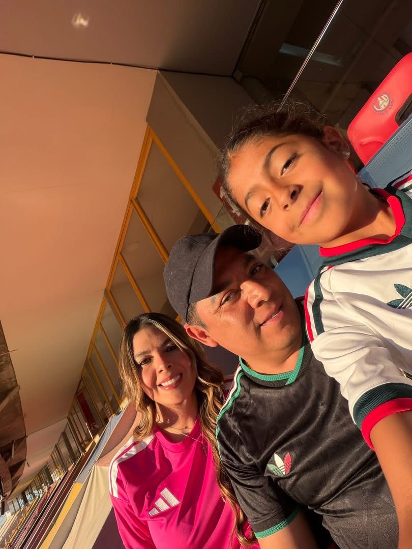 RICARDO GALLARDO Y MILES DE FAMILIAS CELEBRAN TERCER TRIUNFO DE SELECCIÓN&nbsp;MEXICANA