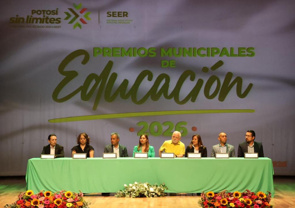 GOBIERNO ESTATAL RECONOCE LA TRAYECTORIA DEL MAGISTERIO POTOSINO EN LOS PREMIOS MUNICIPALES DE EDUCACIÓN&nbsp;2026