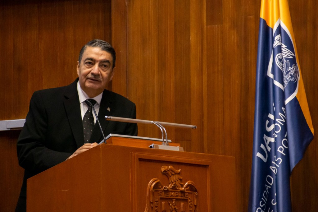 Facultad de Medicina de la UASLP rinde homenaje póstumo al Dr. José María Hernández&nbsp;Mata