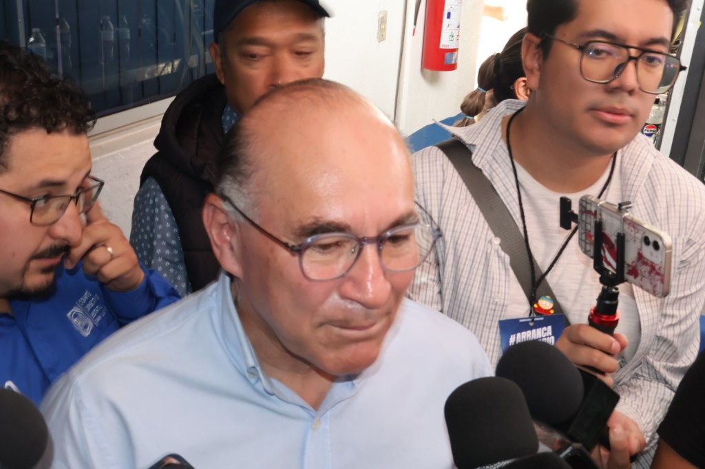 «No me preocupan las piedras en el camino, sino las que lanzan por la espalda» Enrique Galindo.