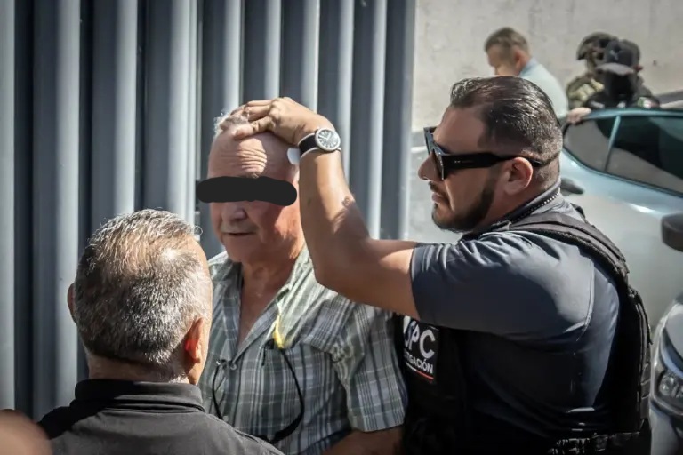 DETIENEN A ERNESTO RUFFO APPEL, EXGOBERNADOR DE BAJA CALIFORNIA, POR PRESUNTO CONTRABANDO DE COMBUSTIBLE