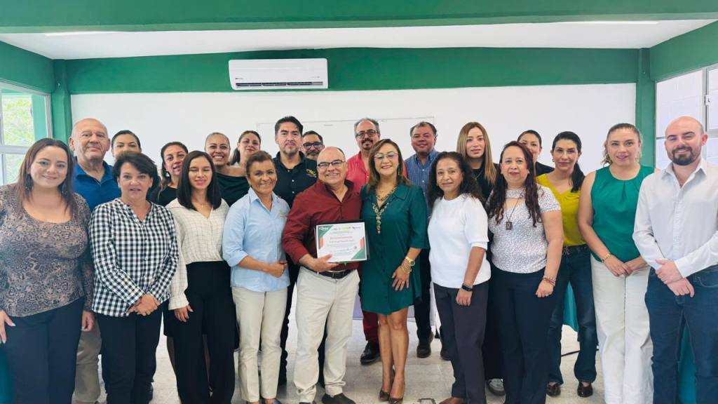 INTENSA CAPACITACIÓN A SERVIDORES PÚBLICOS POR PARTE DE LA OFICIALÍA MAYOR DEL ESTADO