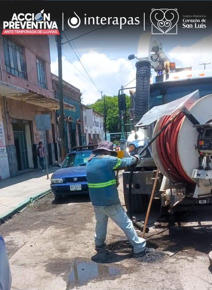 Interapas retira 440 kilos de basura del drenaje en el puente Manuel José&nbsp;Othón