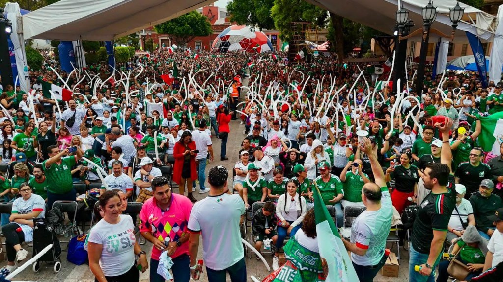 Miles de potosinos se volcaron al Centro Histórico para vivir el último partido de México en el Mundial 2026