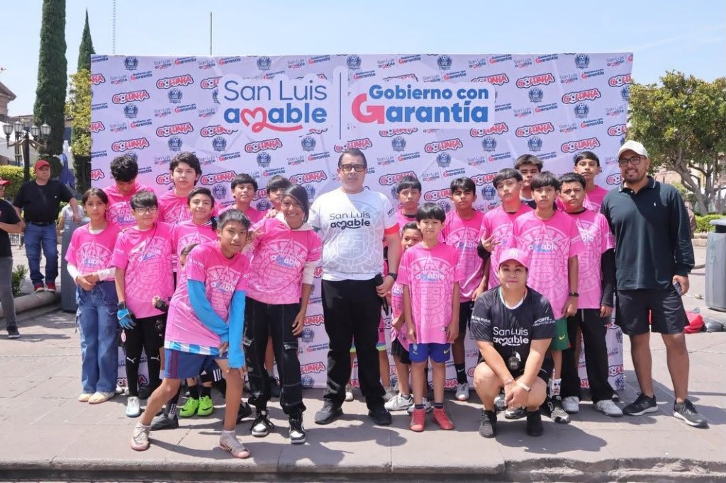 Con gran emoción y participación, se realizó la gran final del torneo «Golpara» del Gobierno de la Capital en Plaza del Carmen