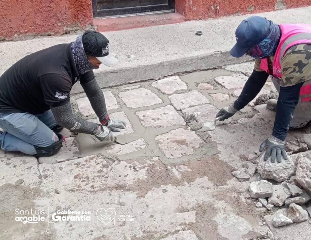 Gobierno de la Capital continúa mejorando las calles del primer cuadro