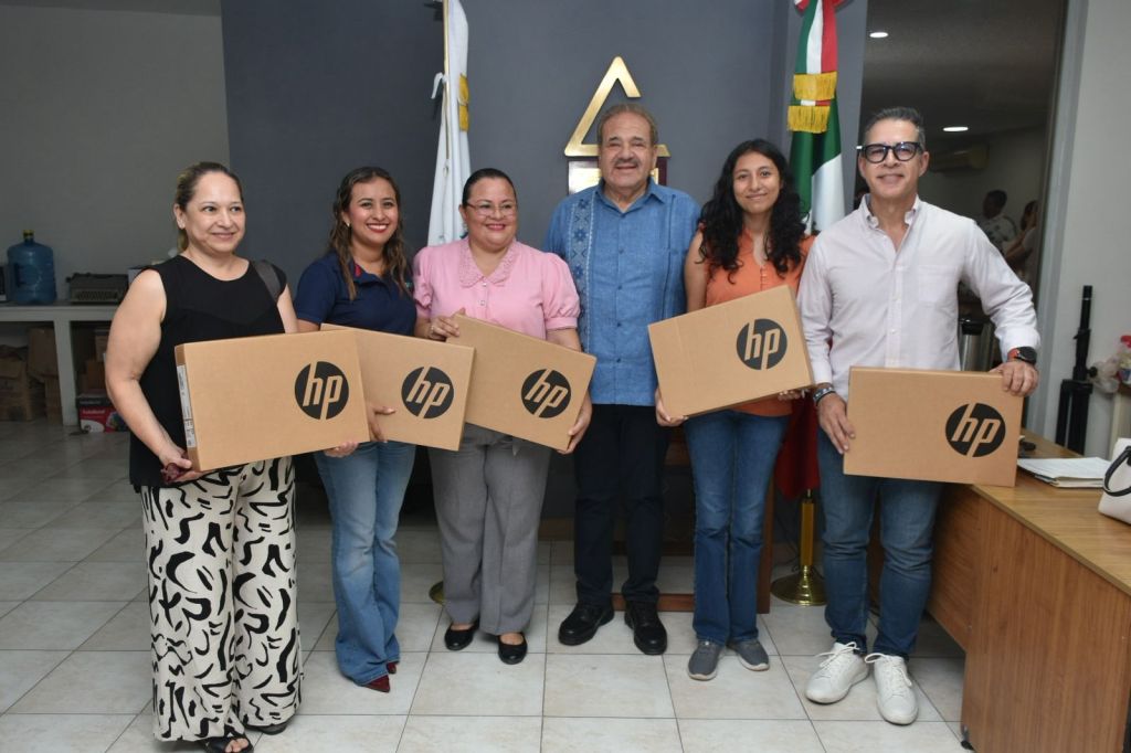 SECRETARÍA DE ECONOMÍA ENTREGA EQUIPO DIGITAL A MIPYMES DE CIUDAD&nbsp;VALLES