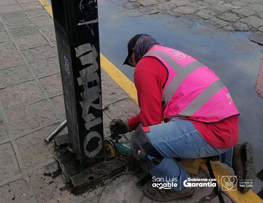 Se intensifica retiro de estructuras en el primer cuadro como parte de “Centro Histórico, Corazón de San Luis”