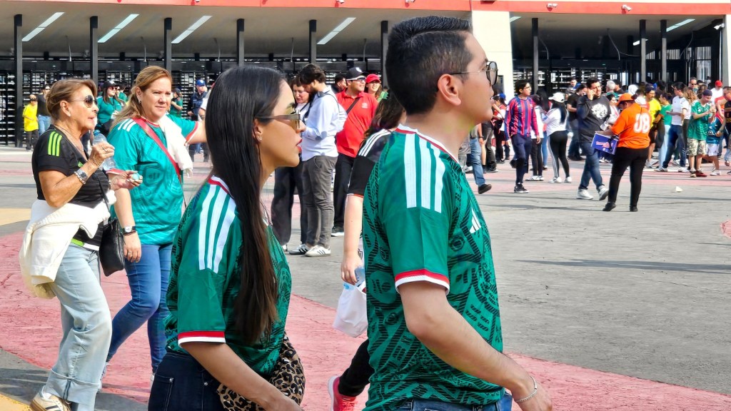 Desde la antropología, analiza el futbol como un fenómeno social y destaca el creciente protagonismo de las mujeres