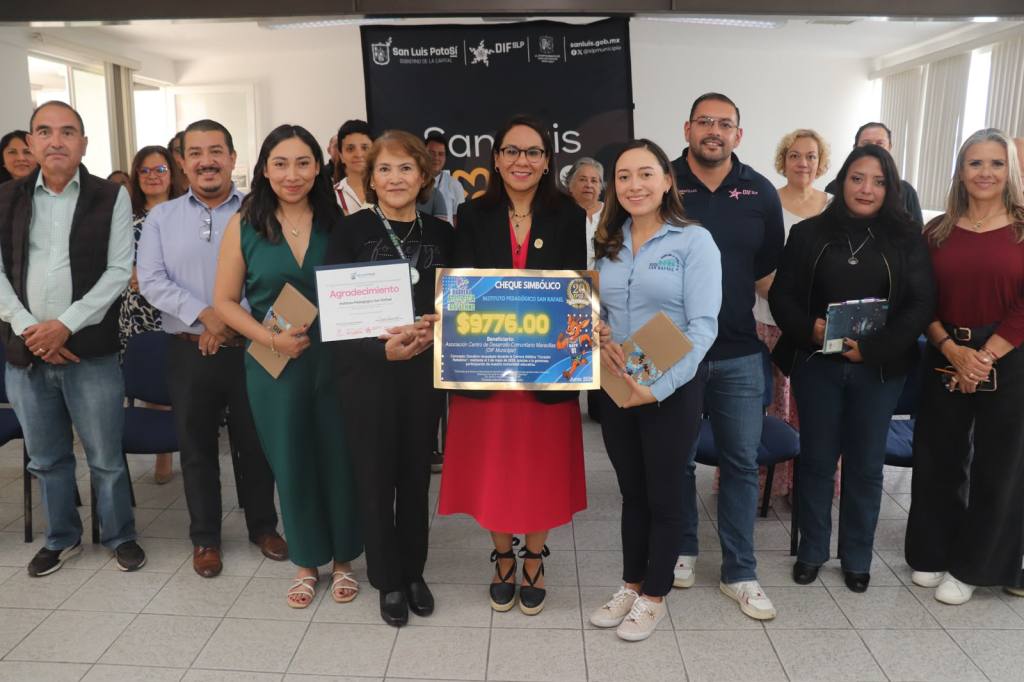 Instituto Pedagógico San Rafael dona al DIF Municipal lo recaudado en carrera con causa para fortalecer la UBR Maravillas