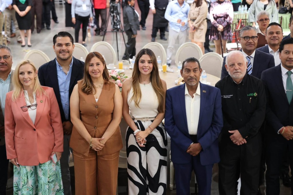 RUTH GONZÁLEZ RECONOCE LABOR DEL PERSONAL ADMINISTRATIVO DE LA SEGE