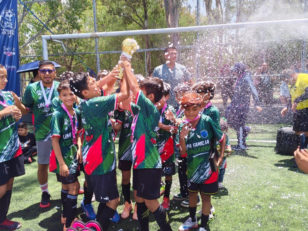 Premian a los Campeones del “Mundialito” San Luis Capital, Corazón del Futbol 2026