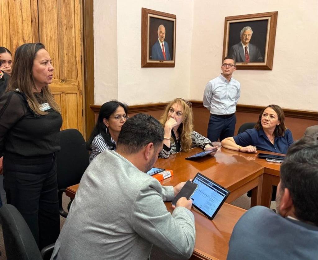 Presenta Secretaría de Ayuntamiento capitalino nuevo sistema digital de votación de cabildo