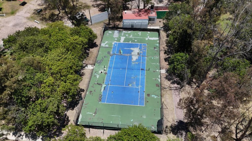 FAMILIAS POTOSINAS DISFRUTARÁN ESTE VERANO UN CENTRO TENÍSTICO RENOVADO