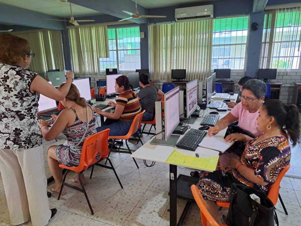 CENTRO DE JUSTICIA PARA MUJERES ACERCA EDUCACIÓN SUPERIOR GRATUITA A MUJERES HUASTECAS