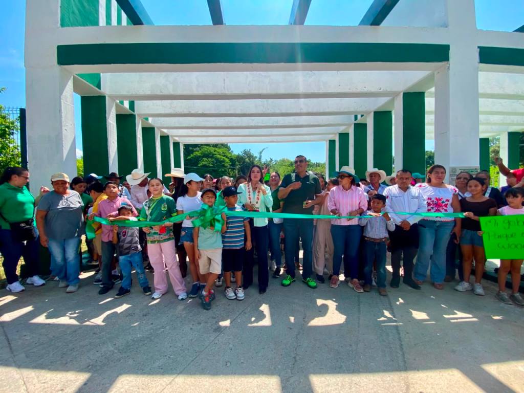 SE REHABILITÓ Y ENTREGÓ LA UNIDAD DEPORTIVA DEL MUNICIPIO DE AQUISMÓN
