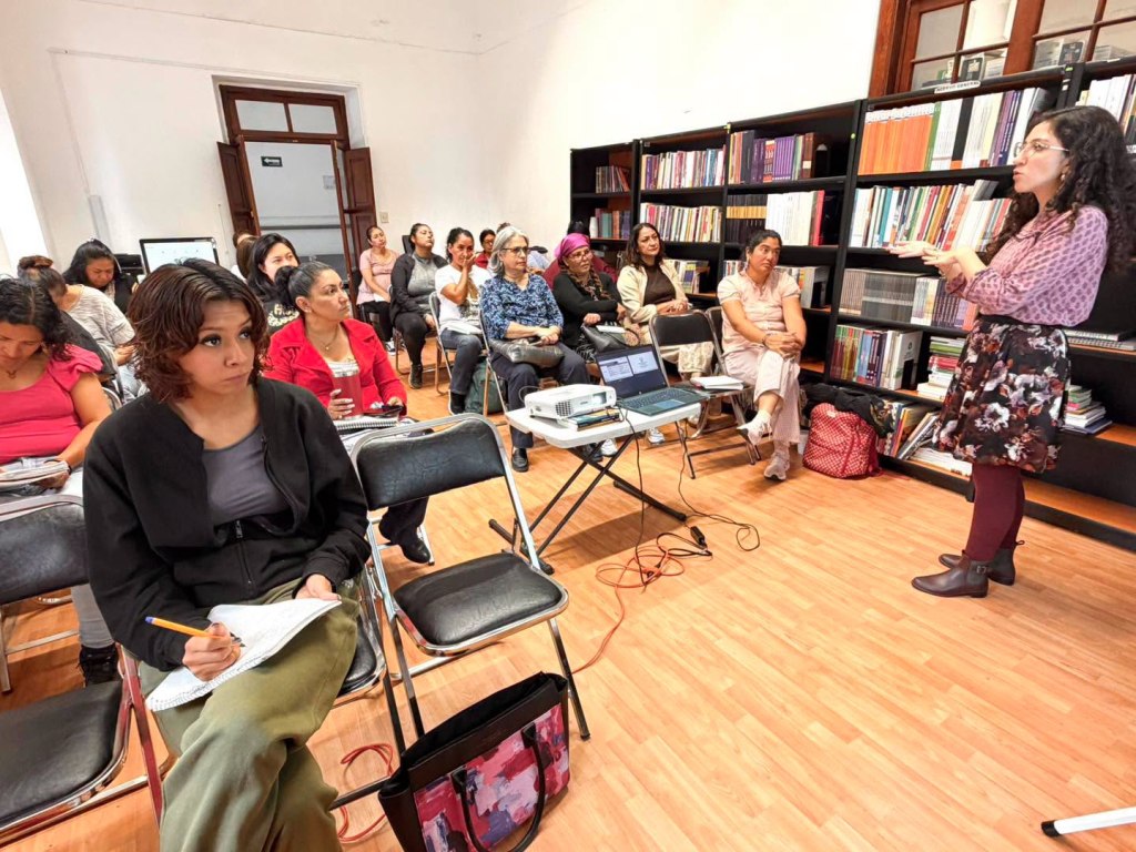 SEMUJERES CAPACITA A EMPRENDEDORAS POTOSINAS