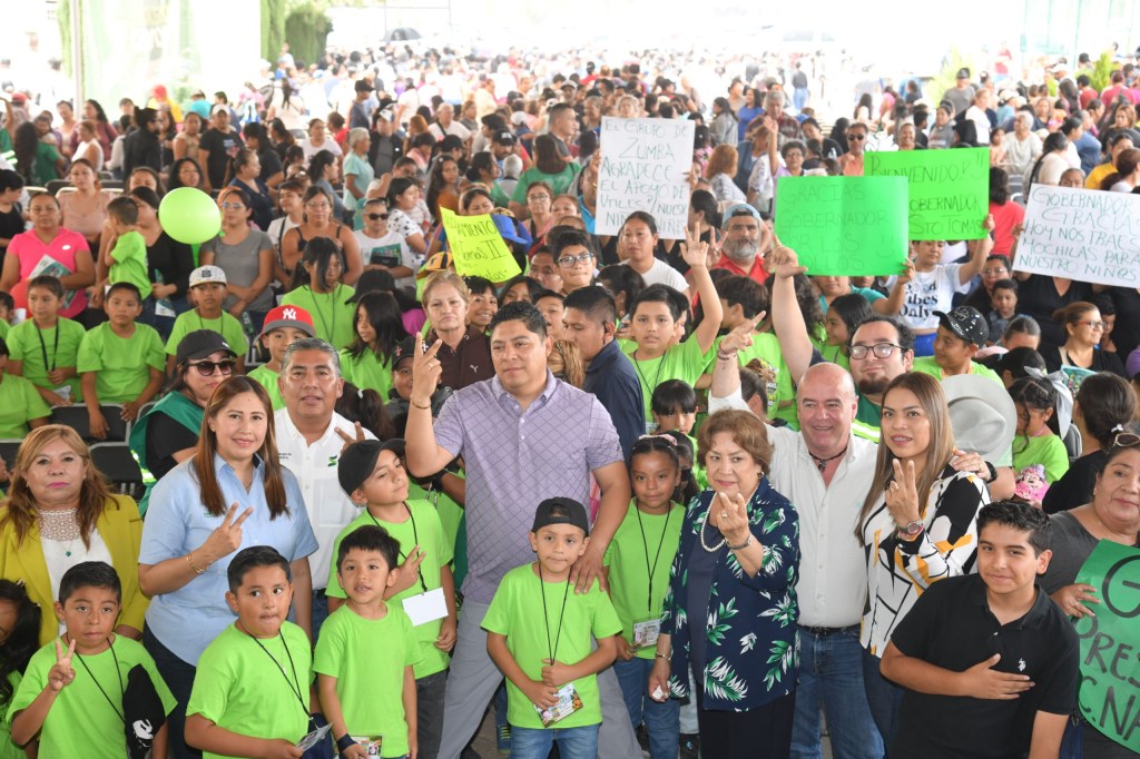 EL GOBERNADOR RICARDO GALLARDO INICIA ENTREGA DE APOYOS ESCOLARES 2026 EN SOLEDAD